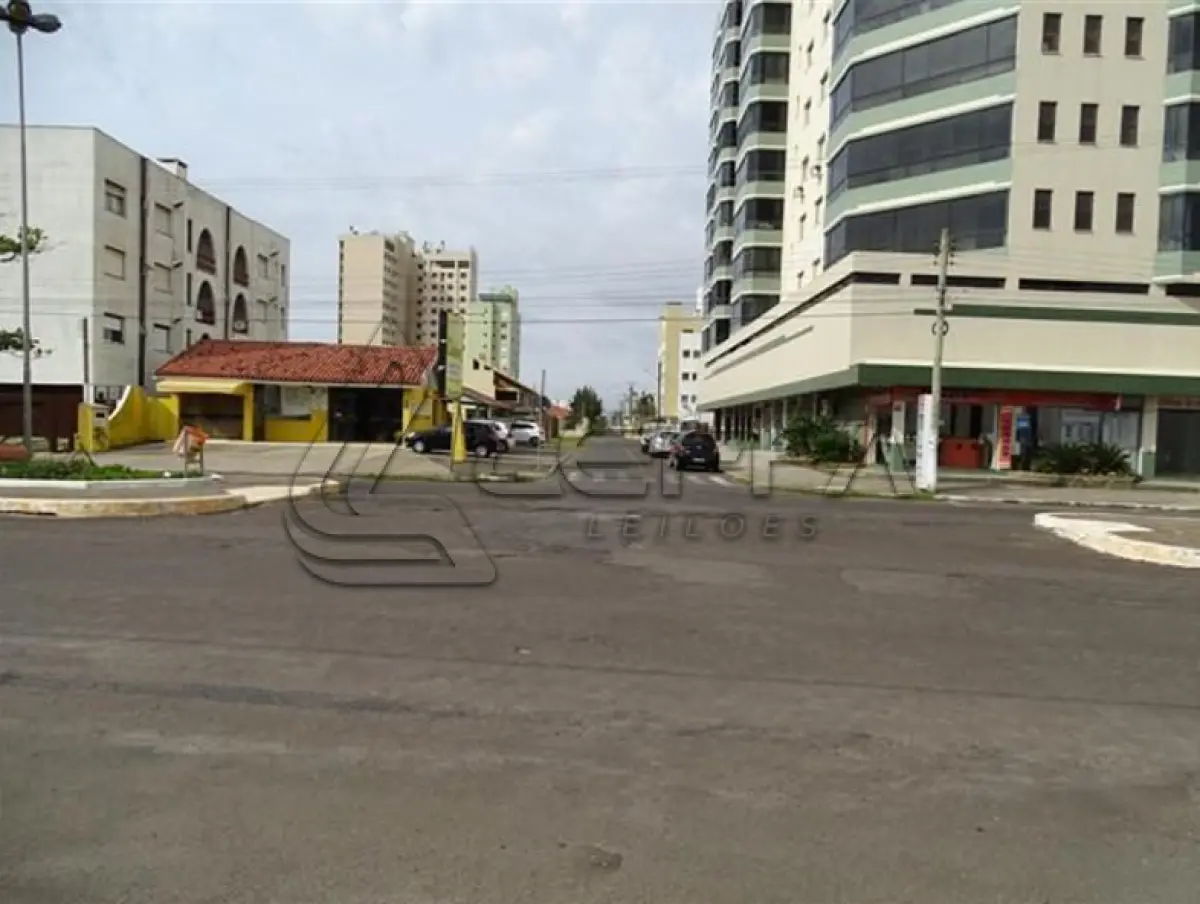 LOTE 005 - APARTAMENTO NA AVENIDA DA IGREJA EM TRAMANDAÍ/RS