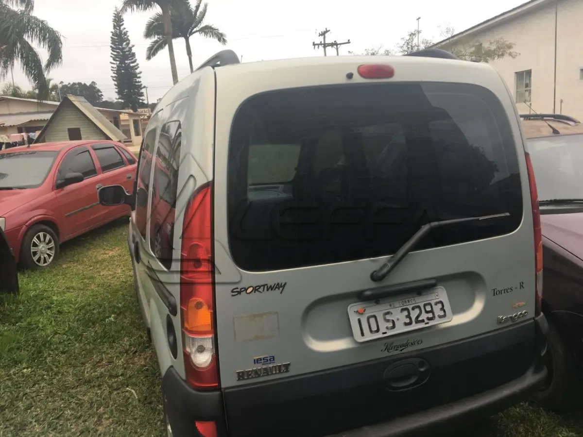 LOTE 003 - VEICULO RENAULT KANGOO, ANO 2008