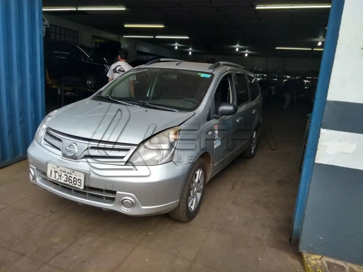 LOTE 008 - NISSAN LIVINA, GRAND LIVINA, ANO 2012 MODELO 2013