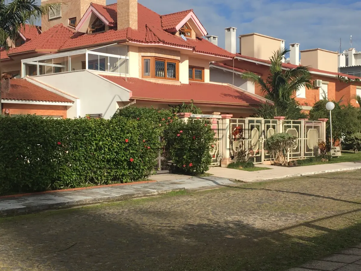 LOTE 001 - TERRENO COM BENFEITORIA NA PRAIA DE CAPÃO NOVO EM CAPÃO DA CANOA/RS