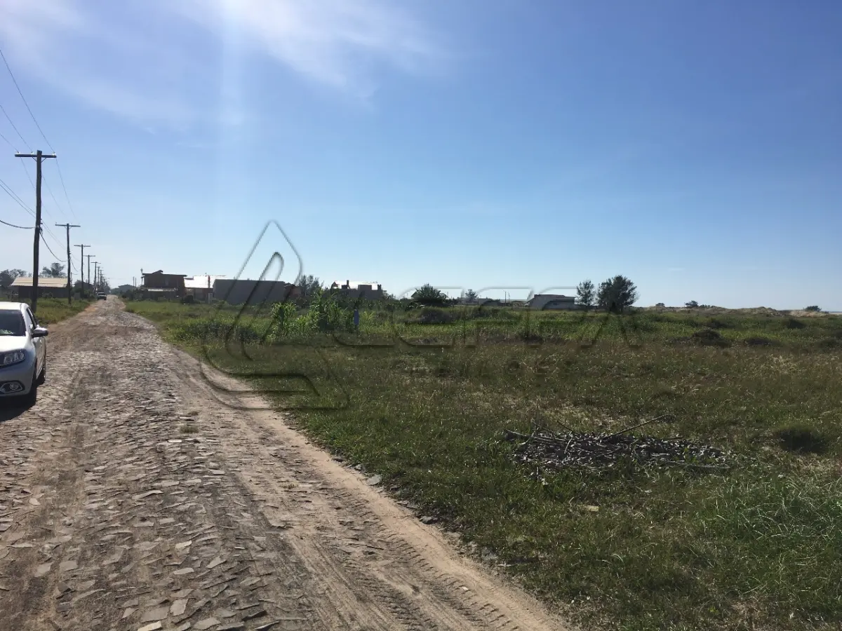 LOTE 002 - (9) NOVE LOTES NA PRAIA REAL EM TORRES/RS