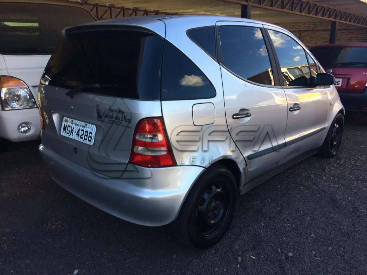LOTE 003 - Mercedes Classe A160 Ano 2001 Modelo 2002