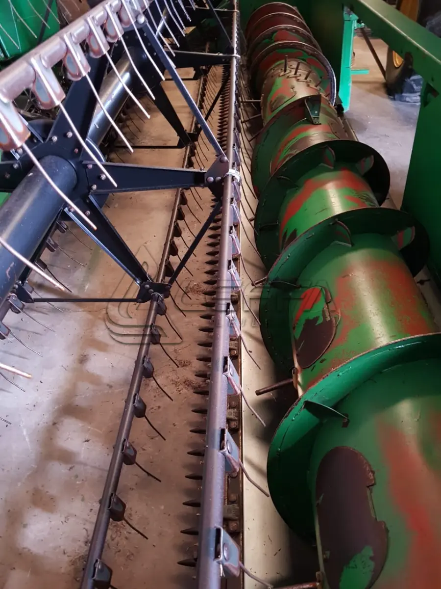 LOTE 017 - Colheitadeira John Deere 1450 Ano 2014