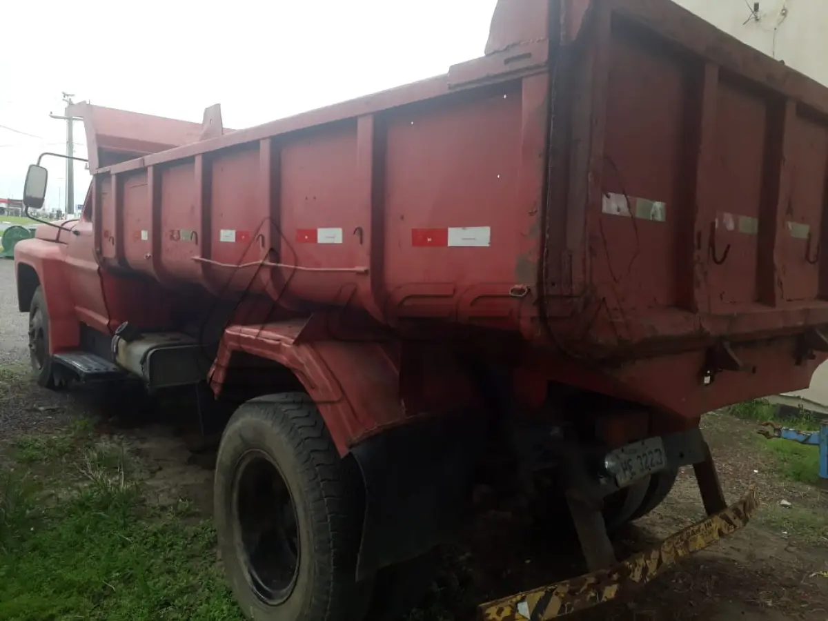 LOTE 021 - Caminhão Ford.f 600 motor M.B. 11.13  Ano 78