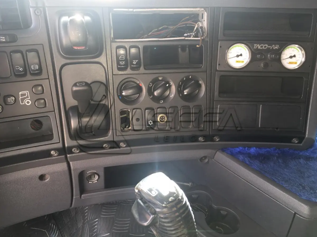 LOTE 007 - CAMINHÃO SCANIA, PLACAS IQW-1879, ANO 2010