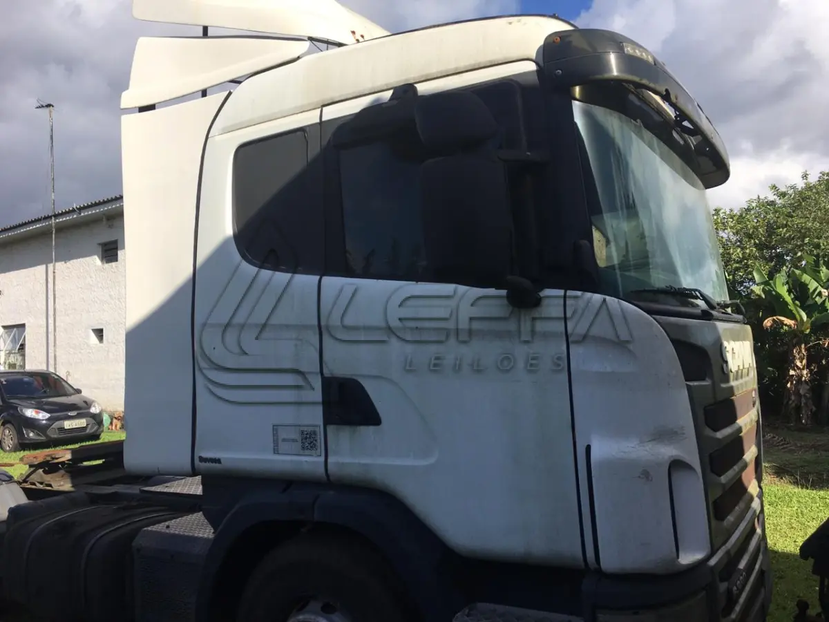 LOTE 007 - CAMINHÃO SCANIA, PLACAS IQW-1879, ANO 2010