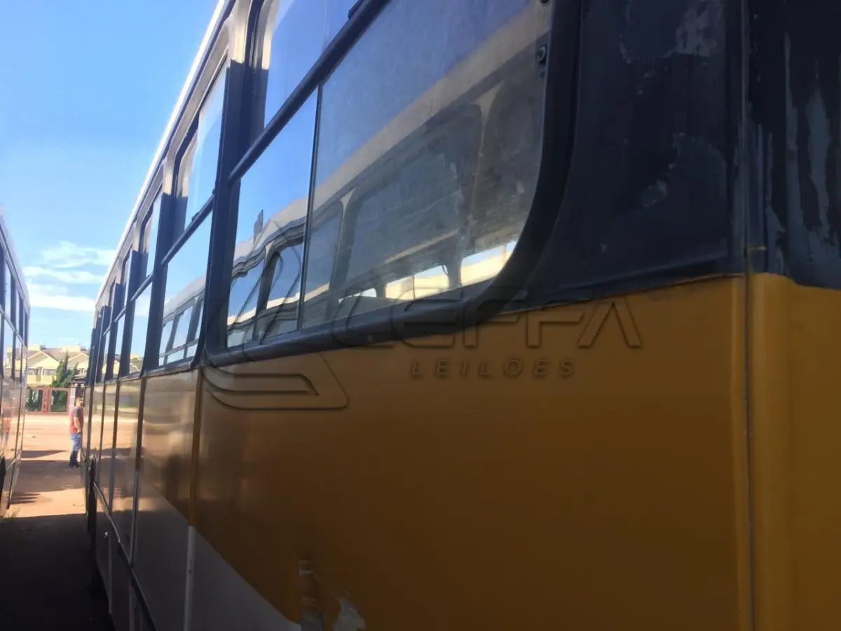 LOTE 006 - ÔNIBUS MB OF 1620, placas IEY 6697, diesel, ano e modelo 1996