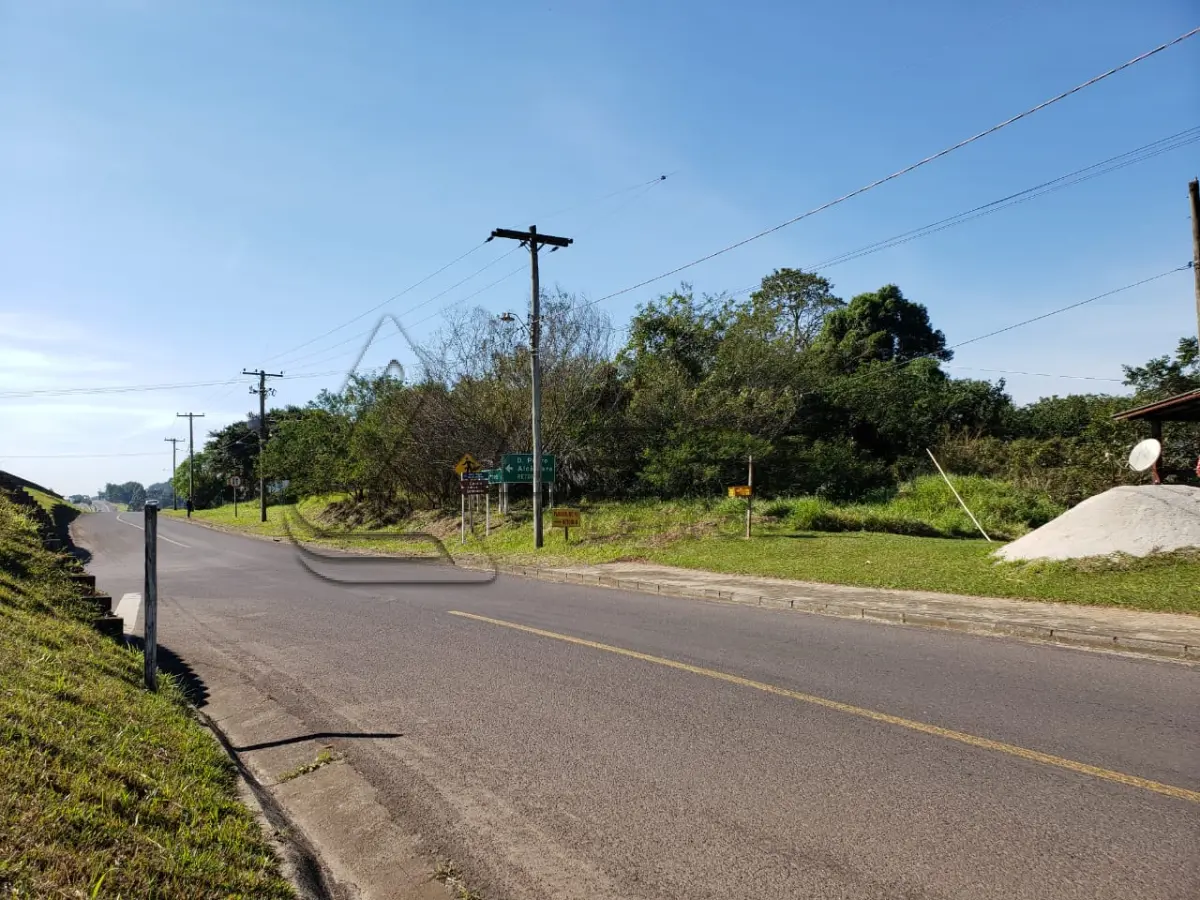 LOTE 001 - ÁREA DE TERRA, APROXIMADAMENTE 4.754,52M², ÀS MARGENS DA BR 101, KM 12, NO ACESSO À DOM PEDRO DE ALCÂNTARA/RS