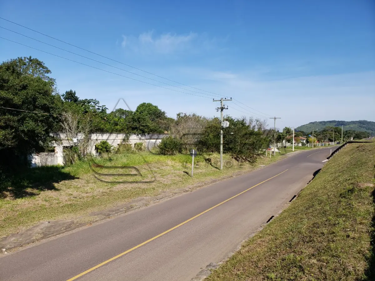 LOTE 001 - ÁREA DE TERRA, APROXIMADAMENTE 4.754,52M², ÀS MARGENS DA BR 101, KM 12, NO ACESSO À DOM PEDRO DE ALCÂNTARA/RS