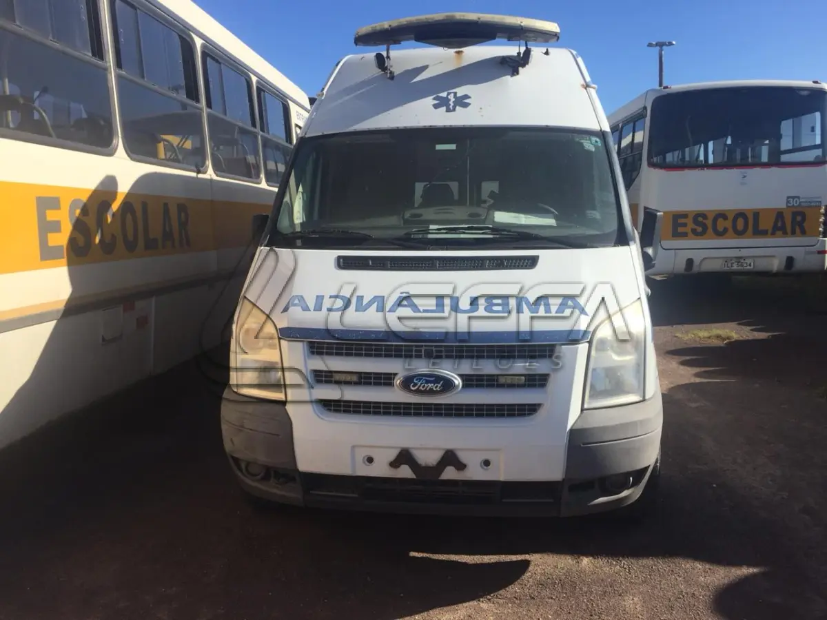 LOTE 003 - FURGÃO FORD TRANSIT, diesel, ano e modelo 2013
