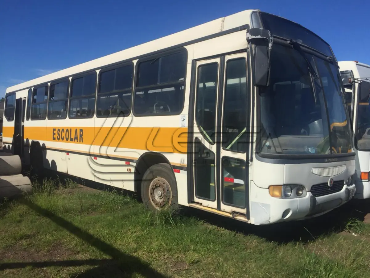 LOTE 007 - ÔNIBUS MB U OF 1721, placas ILE 5634, diesel, ano e modelo 2003