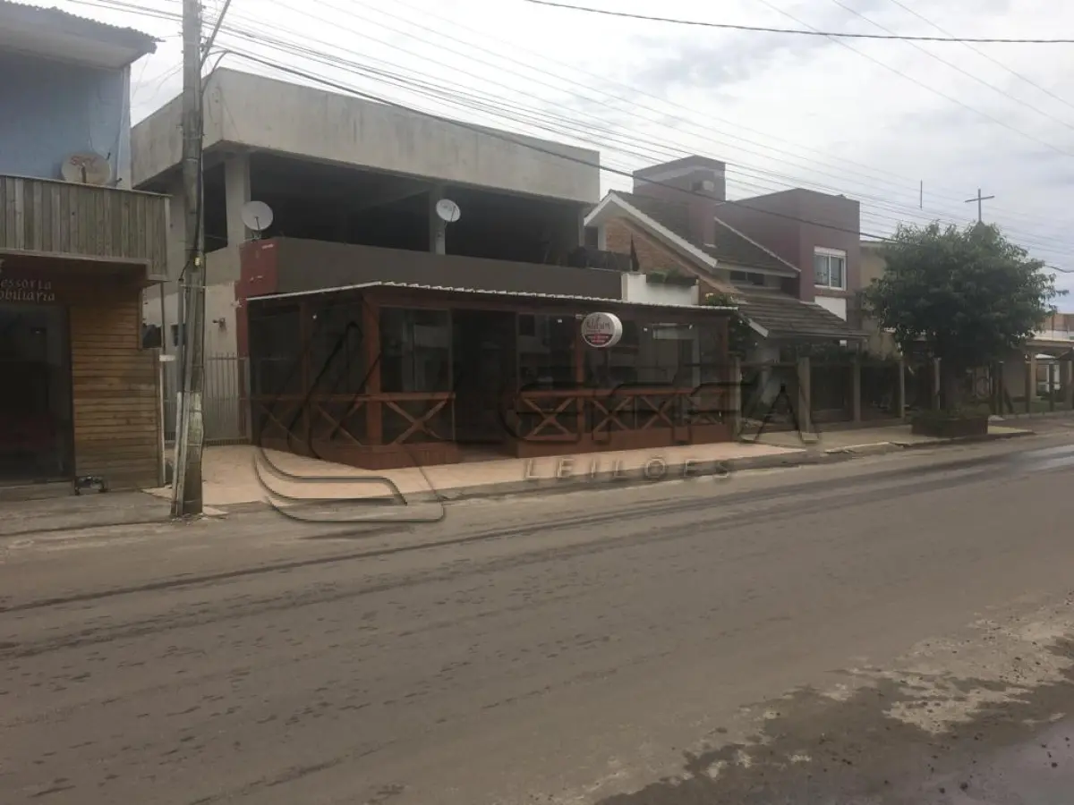 LOTE 001 - Terreno Urbano com Benfeitorias, na Quadra 34-A, na Rua Castro Alves no Centro em Arroio do Sal/RS