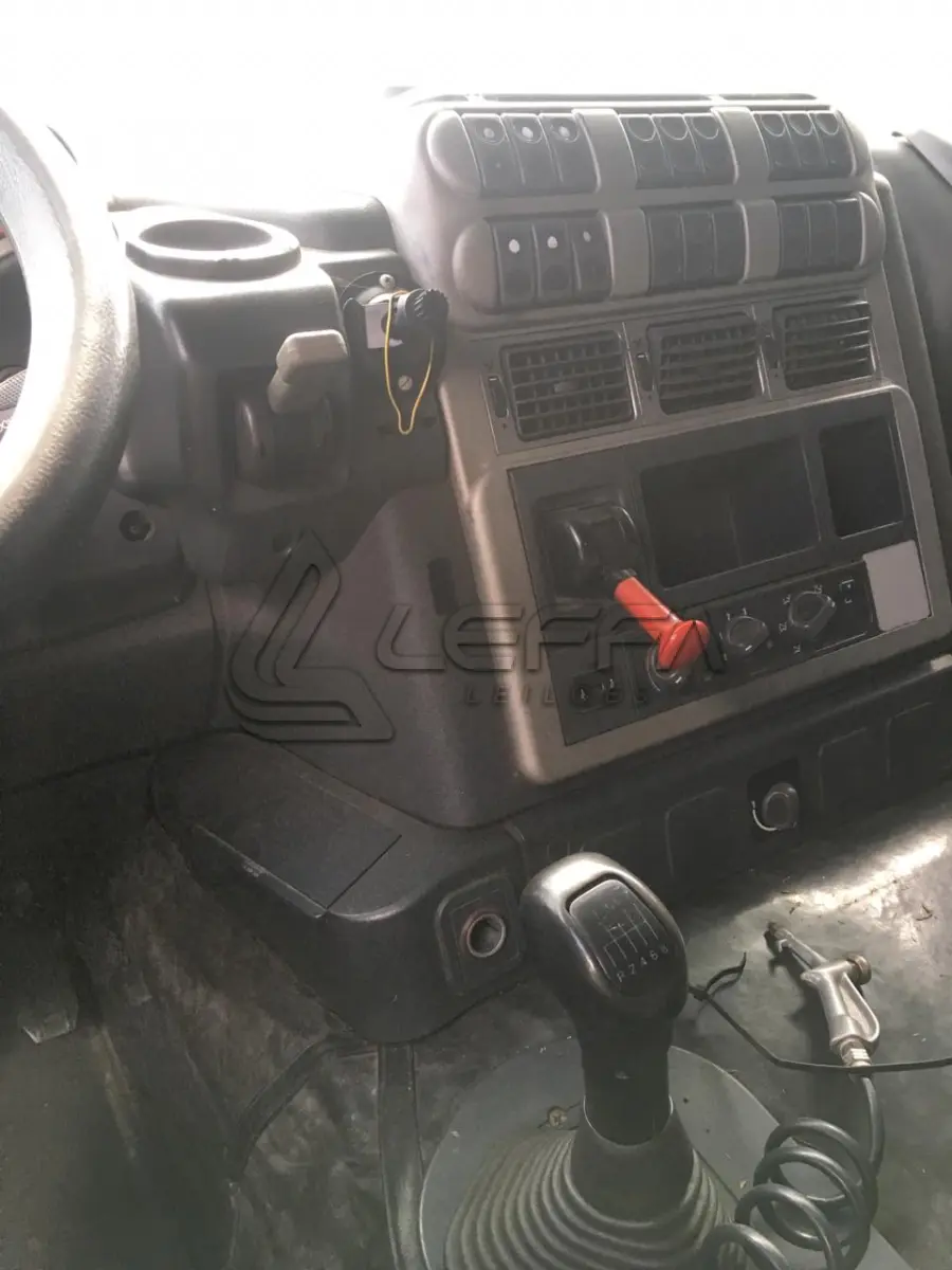 LOTE 002 - UM VEÍCULO IVECO STRALIS, 490538T