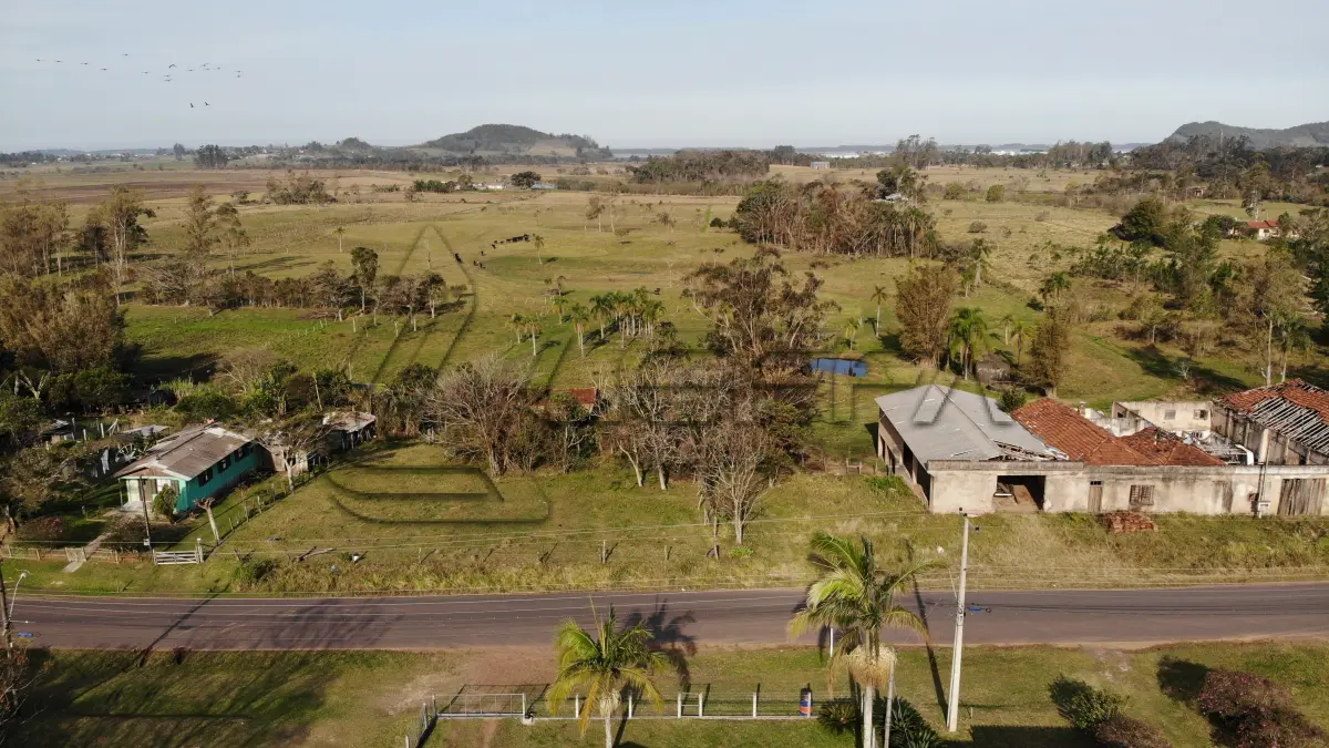 LOTE  - Terreno Rural com área de 27.665,75m2 no Morro do Descanso em Três Cachoeiras/RS