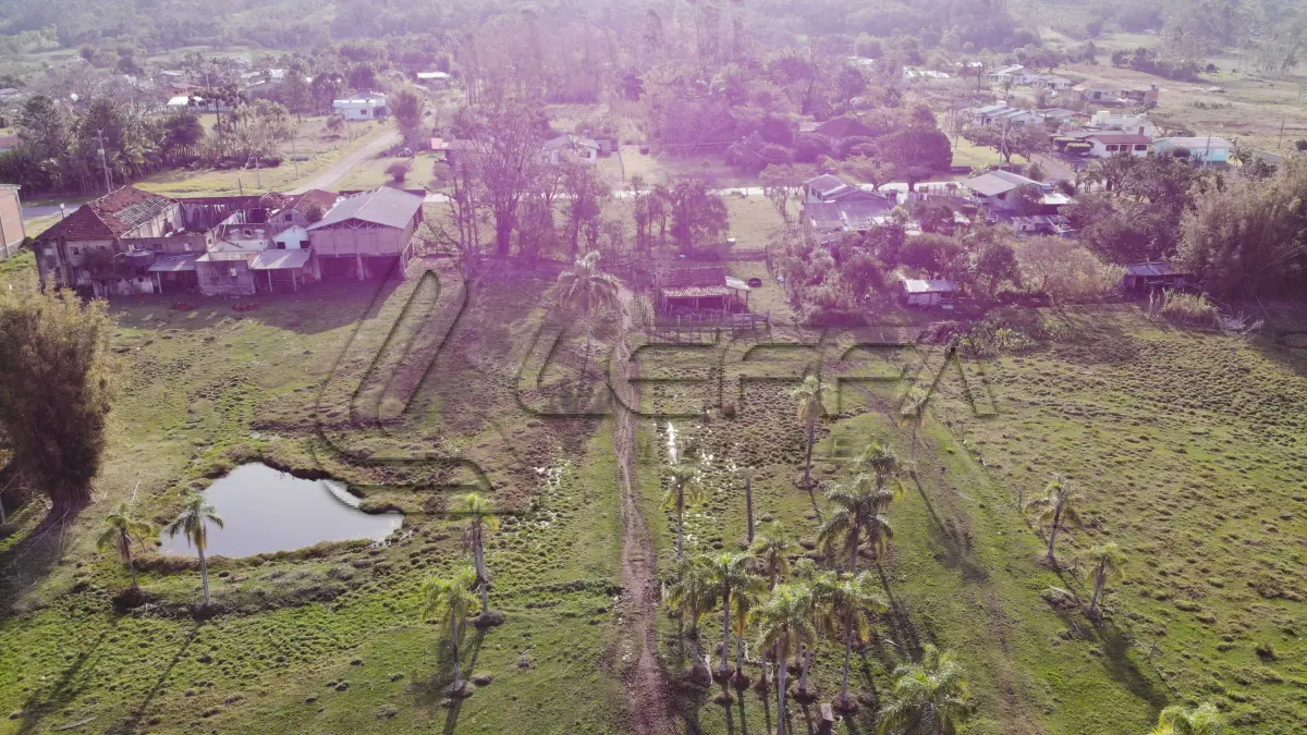 LOTE  - Terreno Rural com área de 27.665,75m2 no Morro do Descanso em Três Cachoeiras/RS