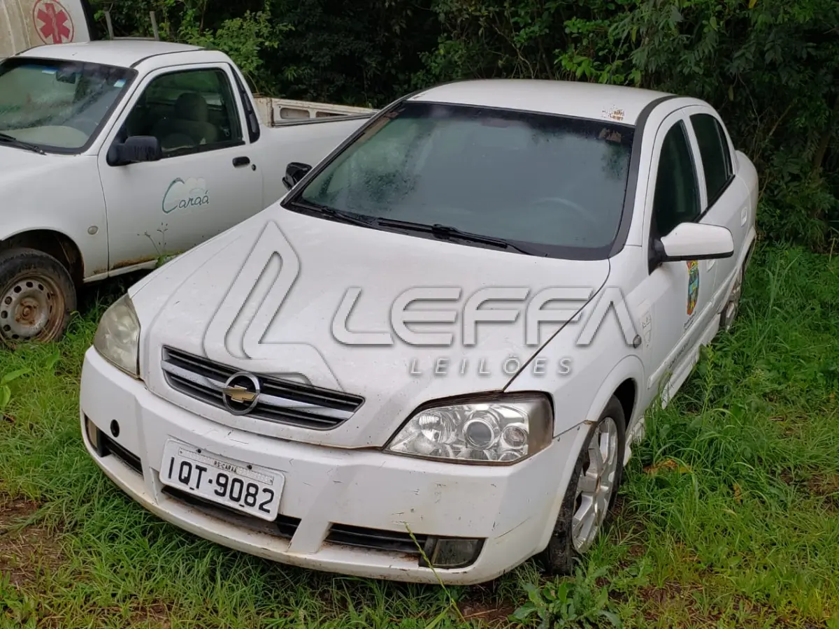 LOTE 001 - GM/ASTRA SEDAN ADVANTAGE , placas IQT-9082, flex, ano e modelo 2010, cor branca