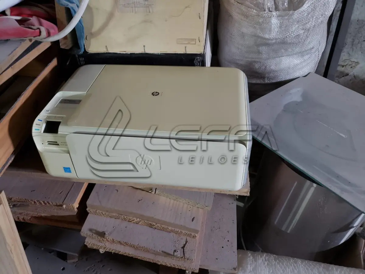 LOTE 009 - Impressora HP Fotomaster c4480