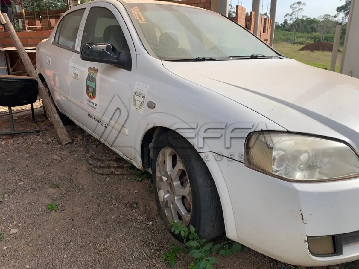 LOTE 001 - GM/ASTRA SEDAN ADVANTAGE , placas IQT-9082, flex, ano e modelo 2010, cor branca