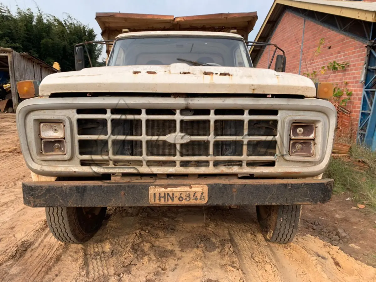 LOTE 002 - CAMINHÃO FORD F14000, placas IHN-6844, diesel, ano e modelo 1990, cor branca
