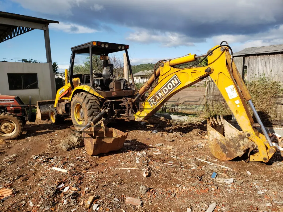 LOTE 004
