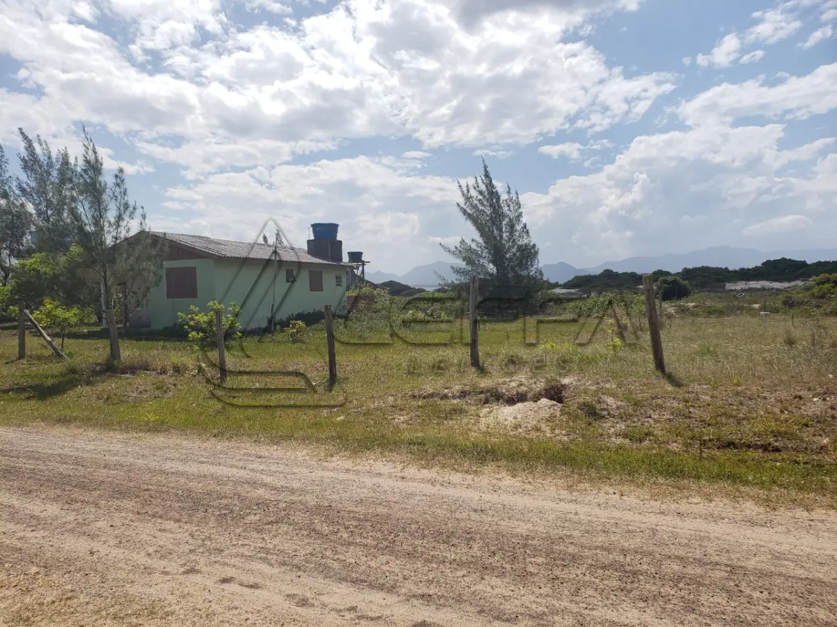 LOTE 002 - Um Terreno Urbano, formado pelos lotes 09 e 12 da quadra 21, no Balneário Alfa em Arroio do Sal/RS
