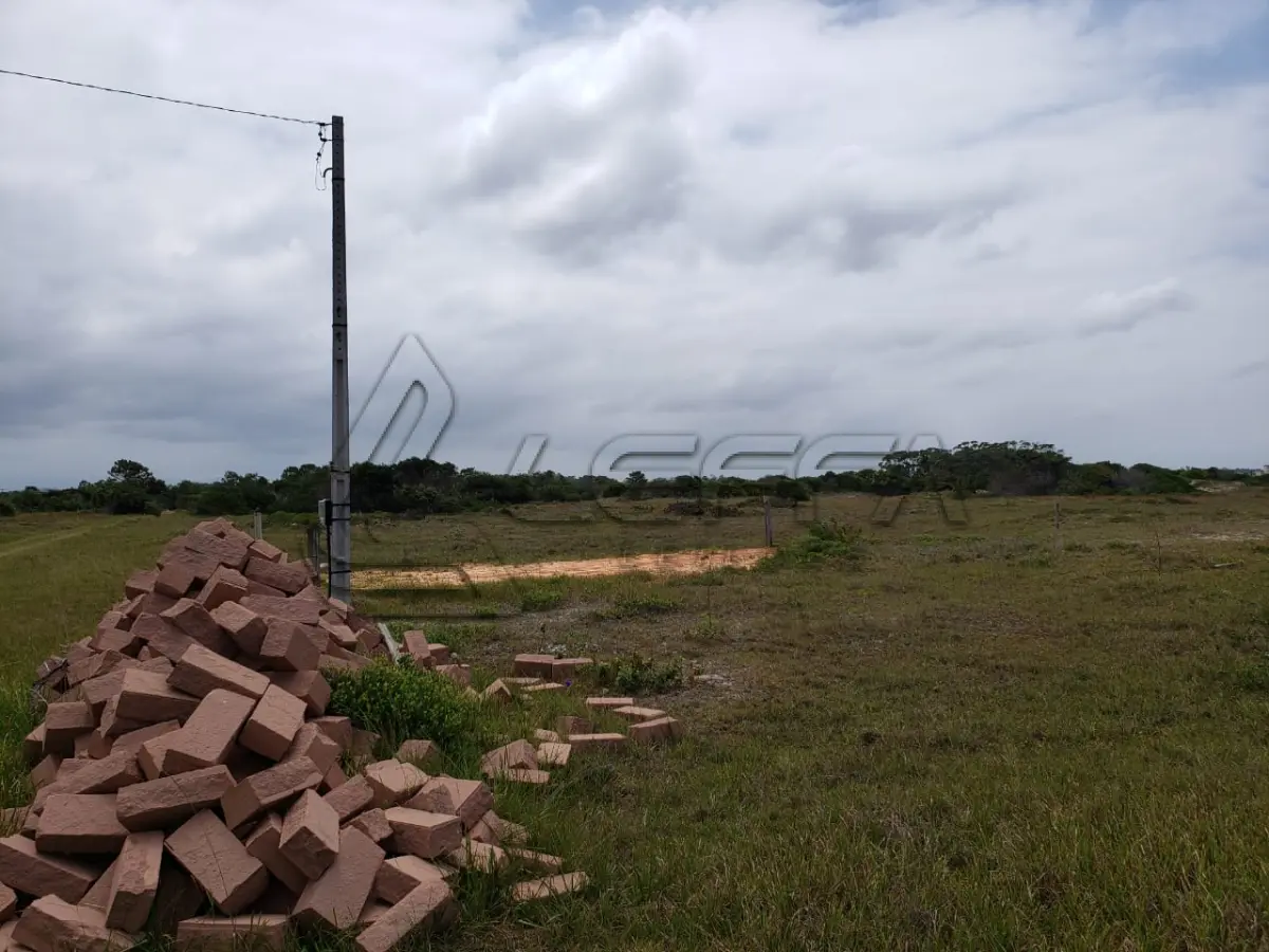 LOTE 001 - Terreno Urbano, Lote 10 Quadra 28, na Paraia da Riviera, em Torres/RS