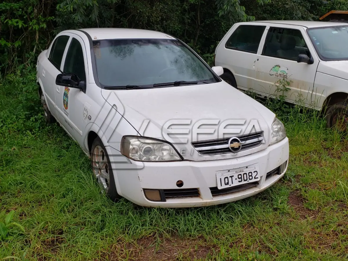 LOTE 001 - GM/ASTRA SEDAN ADVANTAGE , placas IQT-9082, flex, ano e modelo 2010, cor branca