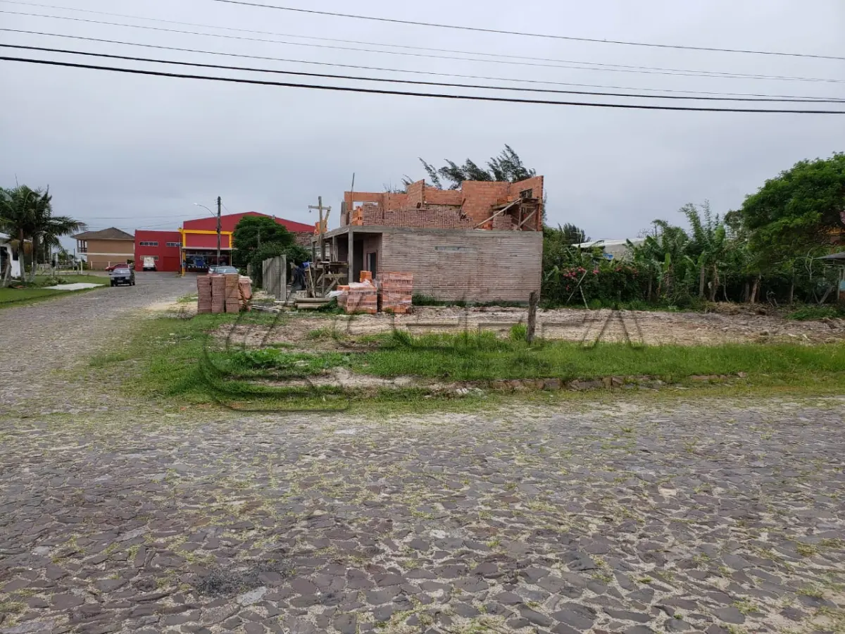 LOTE 001 - Terreno Urbano na Praia Bom Jesus, Lote 04 Quadra 10, em Arroio do Sal/RS