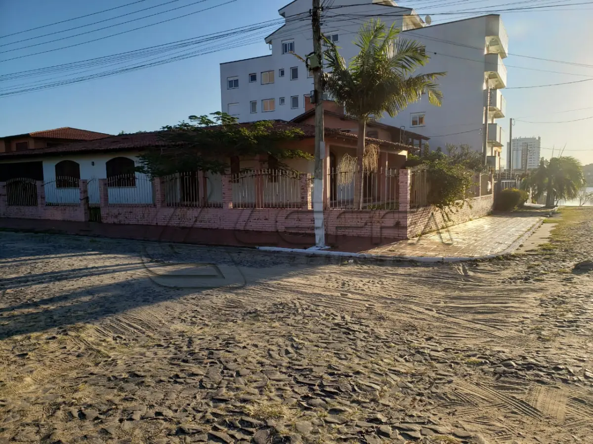 LOTE 001 - Terreno Urbano, Lote 11 da quadra 112, na Praia da Cal, em Torres/RS