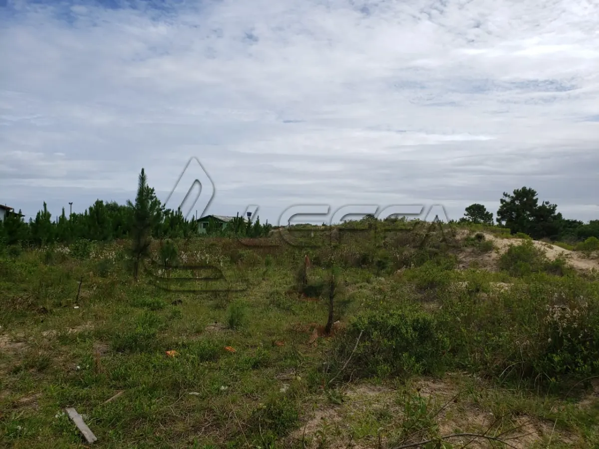LOTE 001 - terreno urbano na Praia Yara, Lote 11 Quadra "E", em Torres/RS