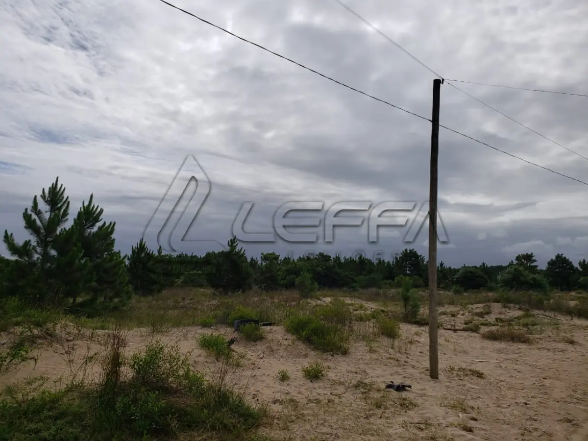 LOTE 001 - terreno urbano na Praia Yara, Lote 11 Quadra "E", em Torres/RS
