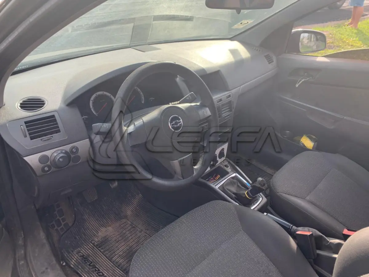 LOTE 006 - VEÍCULO GM/CHEVROLET VECTRA SD EXPRESSION, ano e modelo 2010