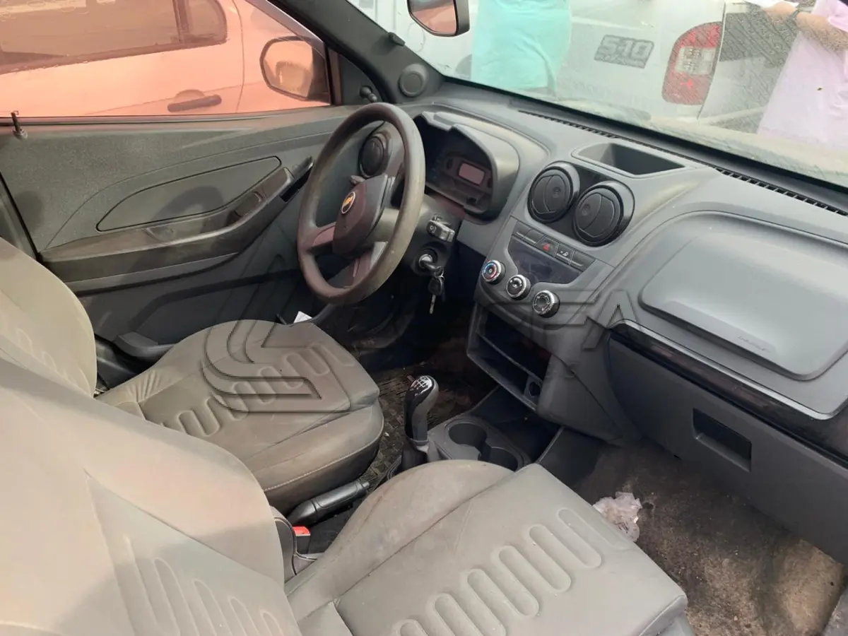 LOTE 005 - VEÍCULO GM/CHEVROLET MONTANA, LS, ano 2011, modelo 2012
