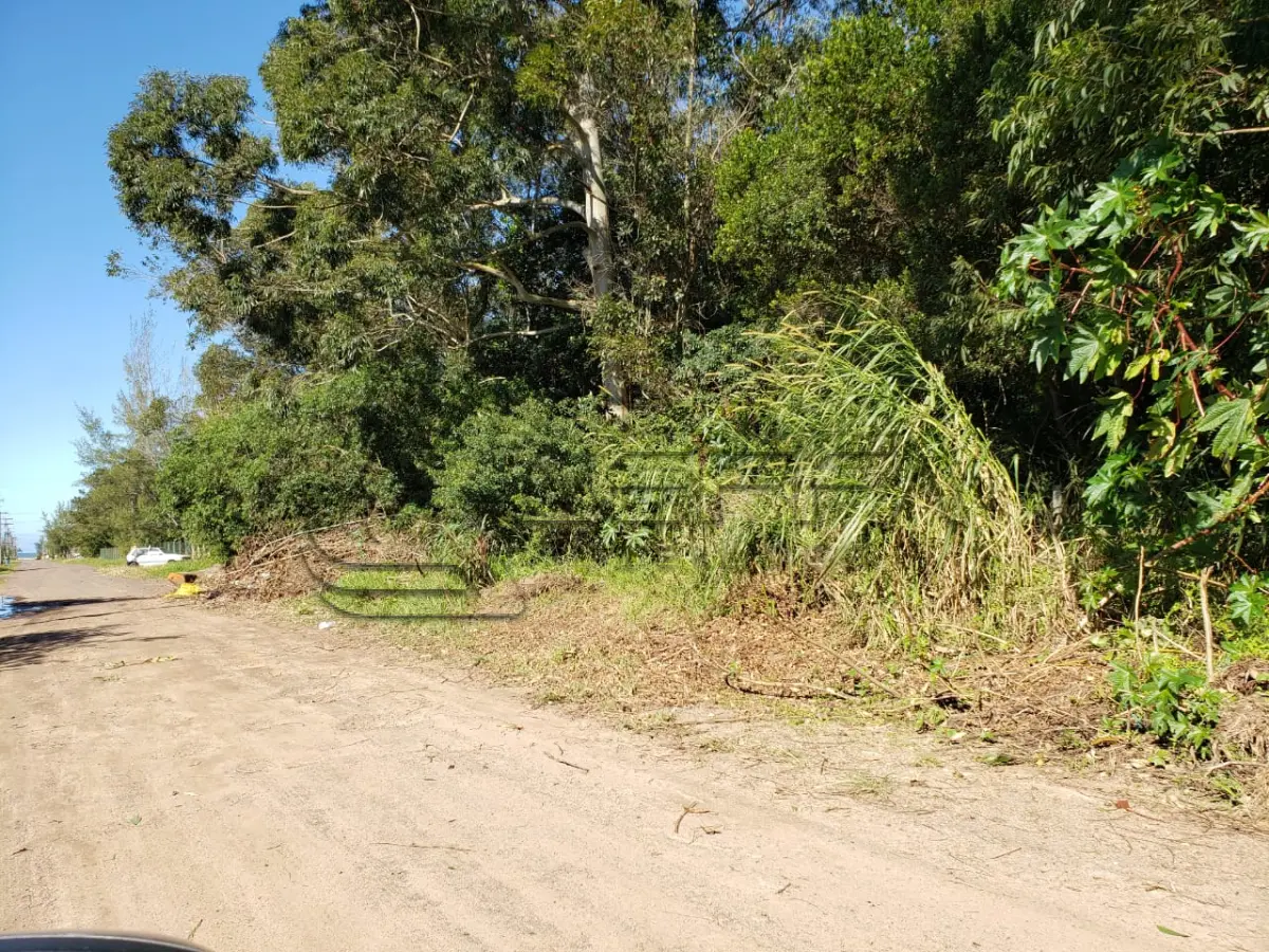LOTE 001 - Dois Terrenos, na mesma matrícula, Lotes 14 e 15 da Quadra 32, na Praia Azul em Arroio do Sal/RS