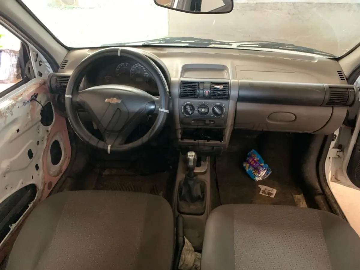 LOTE 004 - VEÍCULO CORSA CLASSIC, LS, ano 2014, modelo 2015