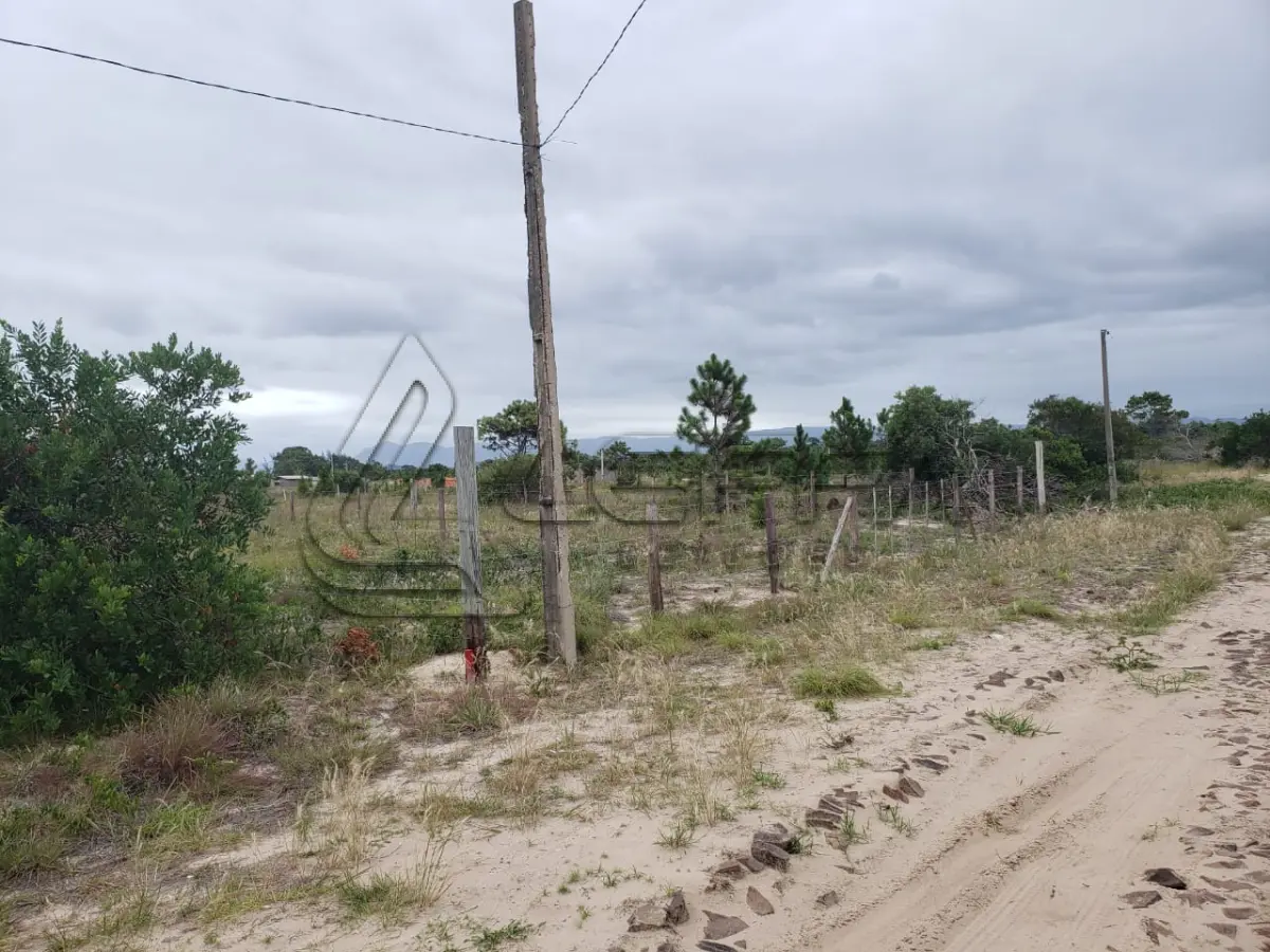 LOTE 001 - Terreno Urbano na Praia da Riviera, Lote 19 Quadra 09, em Torres/RS