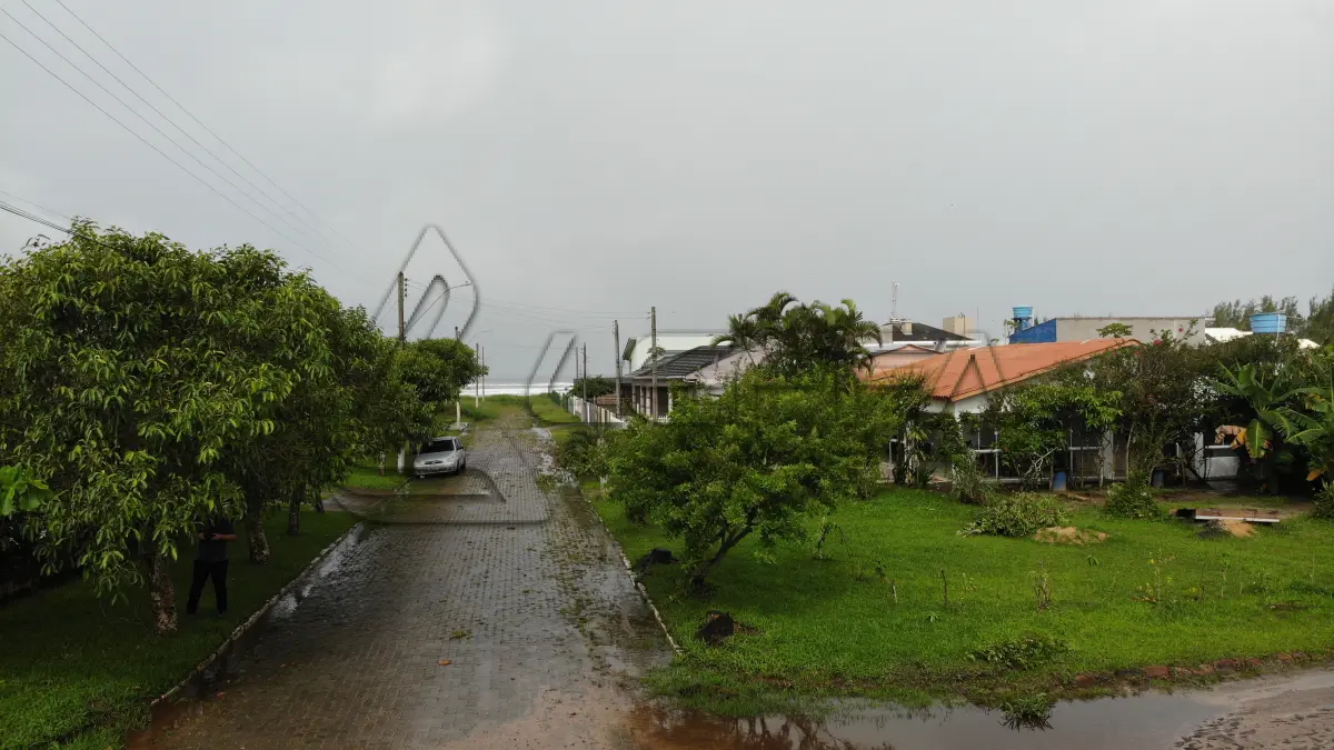 LOTE 001 - Terreno Urbano, Lote 20 Quadra 20, na Praia Real, em Torres/RS