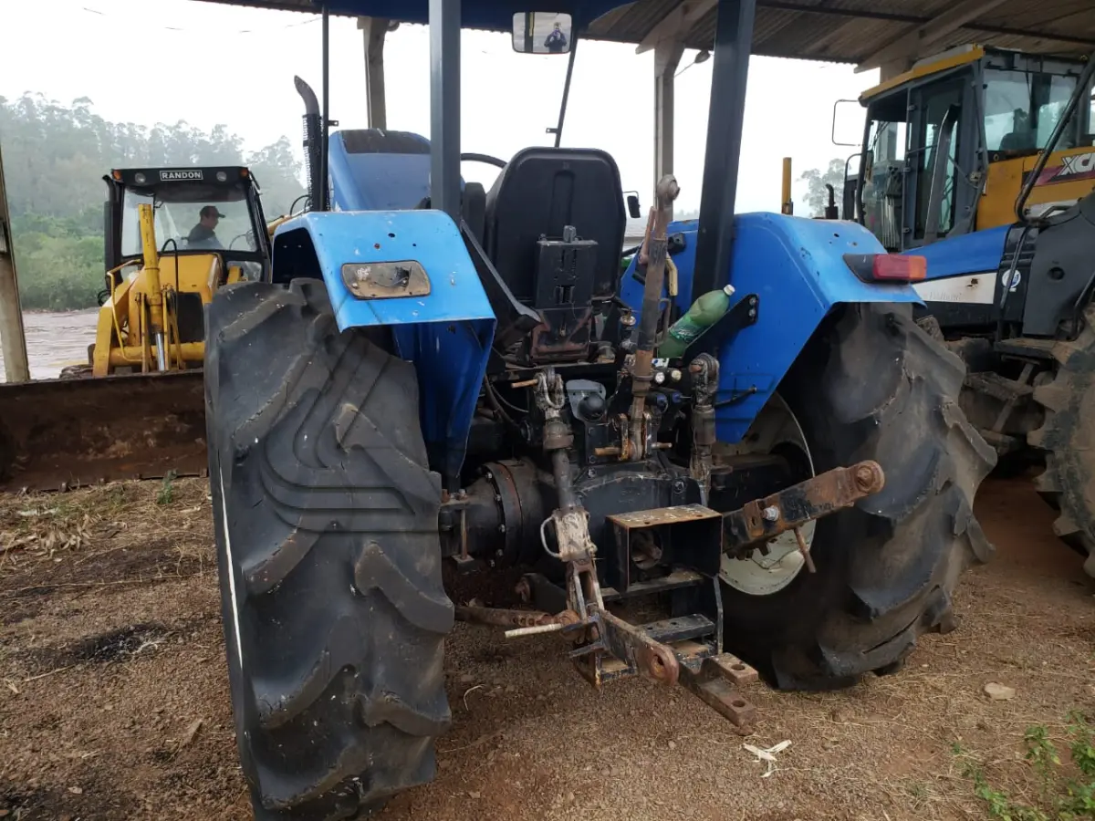 LOTE 001 - TRATOR AGRÍCULA, MARCA NEW  HOLLAND, MODELO TL 75, diesel, ano e modelo 2014