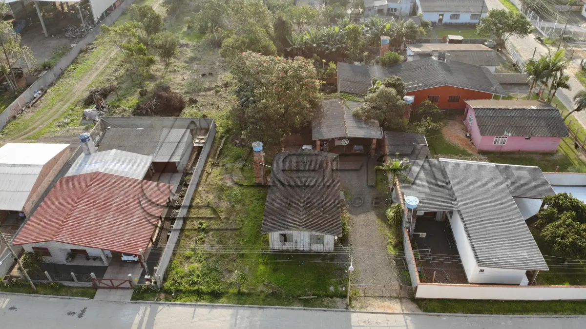 LOTE 001 - Terreno Urbano com Benfeitorias, na Rua Laurinda no Campo Bonito, em Torres/RS