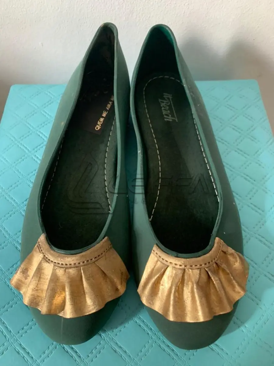 LOTE 001 - 200 PARES DE SAPATILHAS – DIVERSAS CORES, MODELOS E TAMANHOS