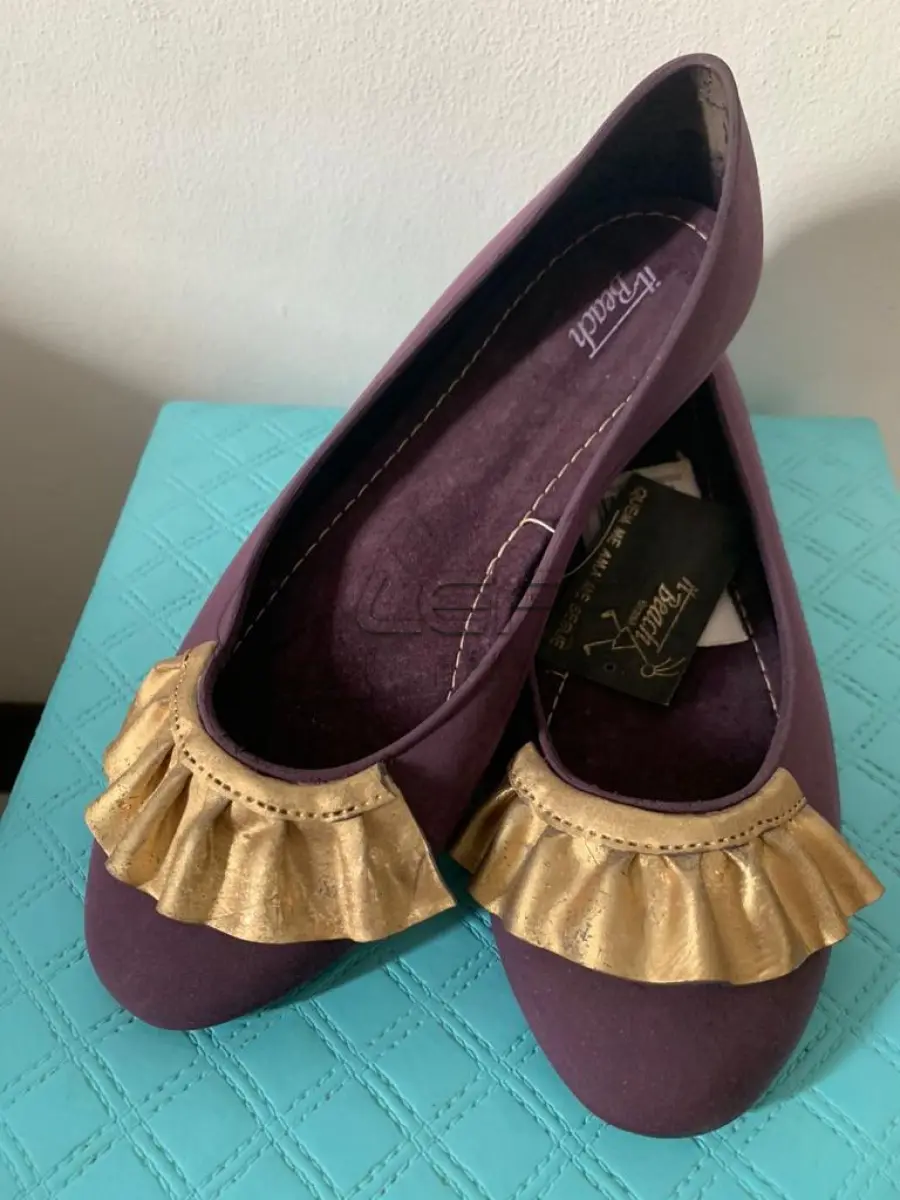 LOTE 001 - 200 PARES DE SAPATILHAS – DIVERSAS CORES, MODELOS E TAMANHOS