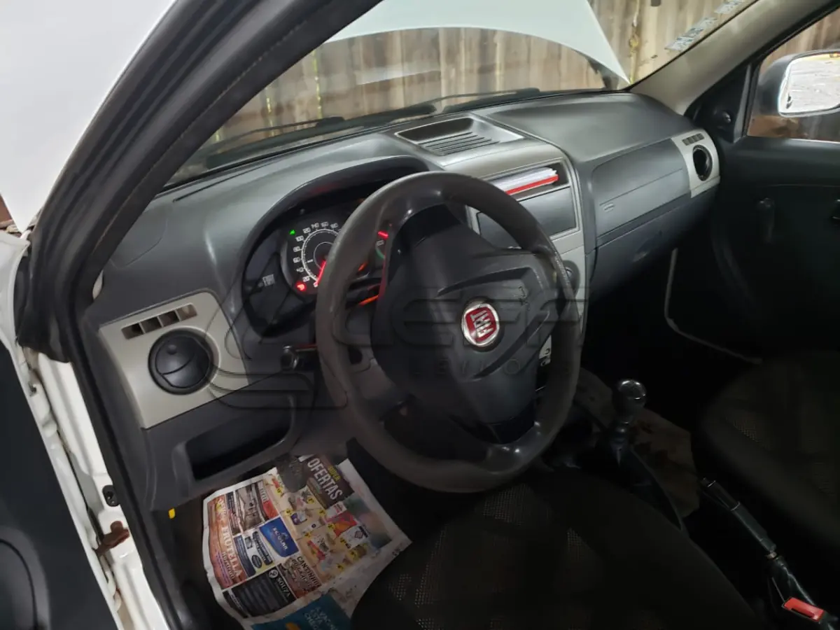 LOTE 005 - VEÍCULO FIAT PALIO FIRE, flex, placas IWI 2227, branca, ano  2014 e modelo 2015