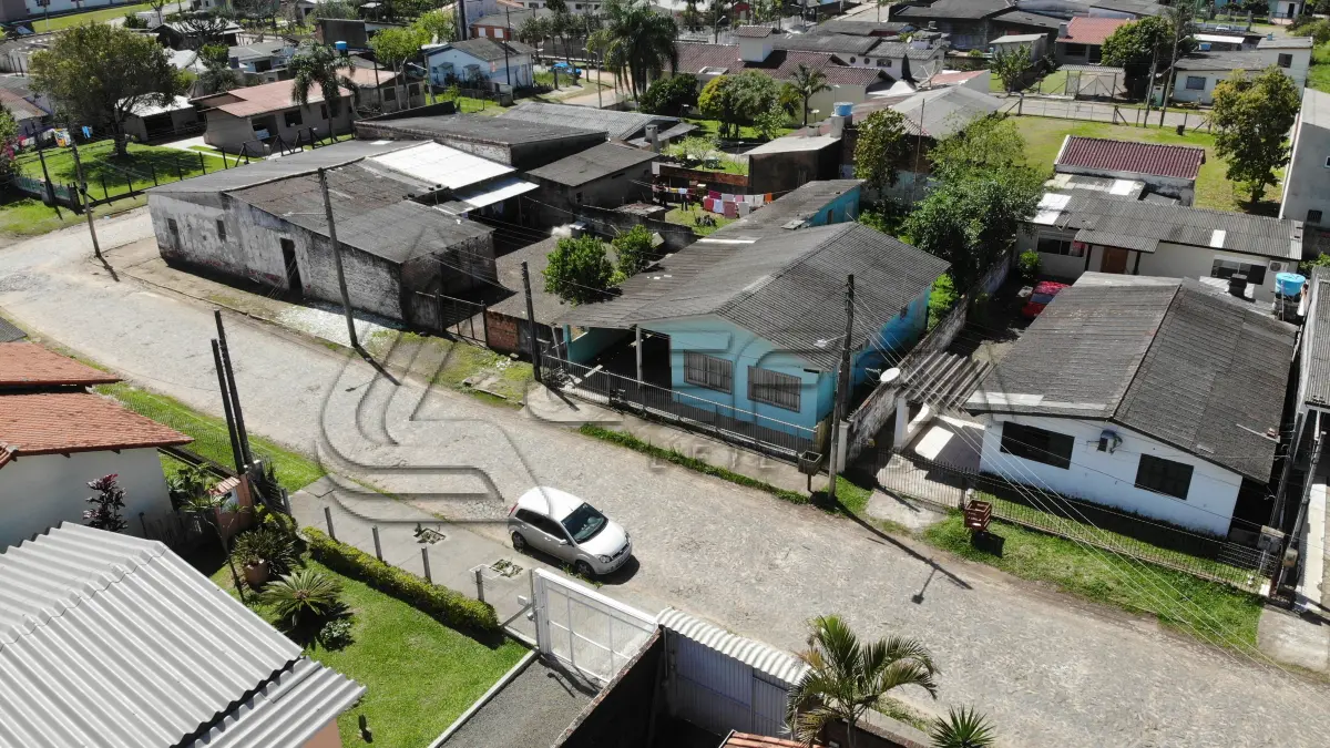 LOTE 001 - Terreno Urbano, com benfeitorias, na rua Santa Rita, 56 na Vila São João, em Torres/RS