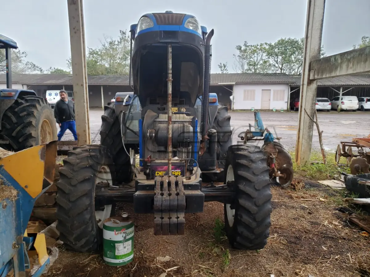 LOTE 001 - TRATOR AGRÍCULA, MARCA NEW  HOLLAND, MODELO TL 75, diesel, ano e modelo 2014