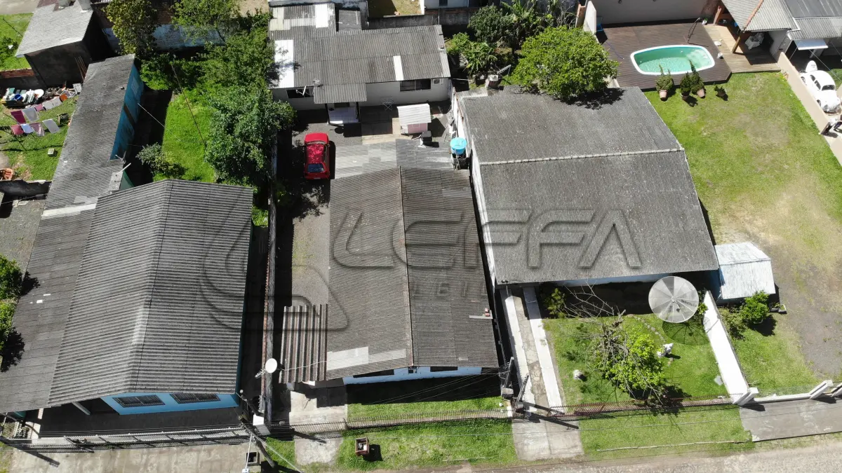 LOTE 001 - Terreno Urbano, com benfeitorias, na rua Santa Rita, 56 na Vila São João, em Torres/RS
