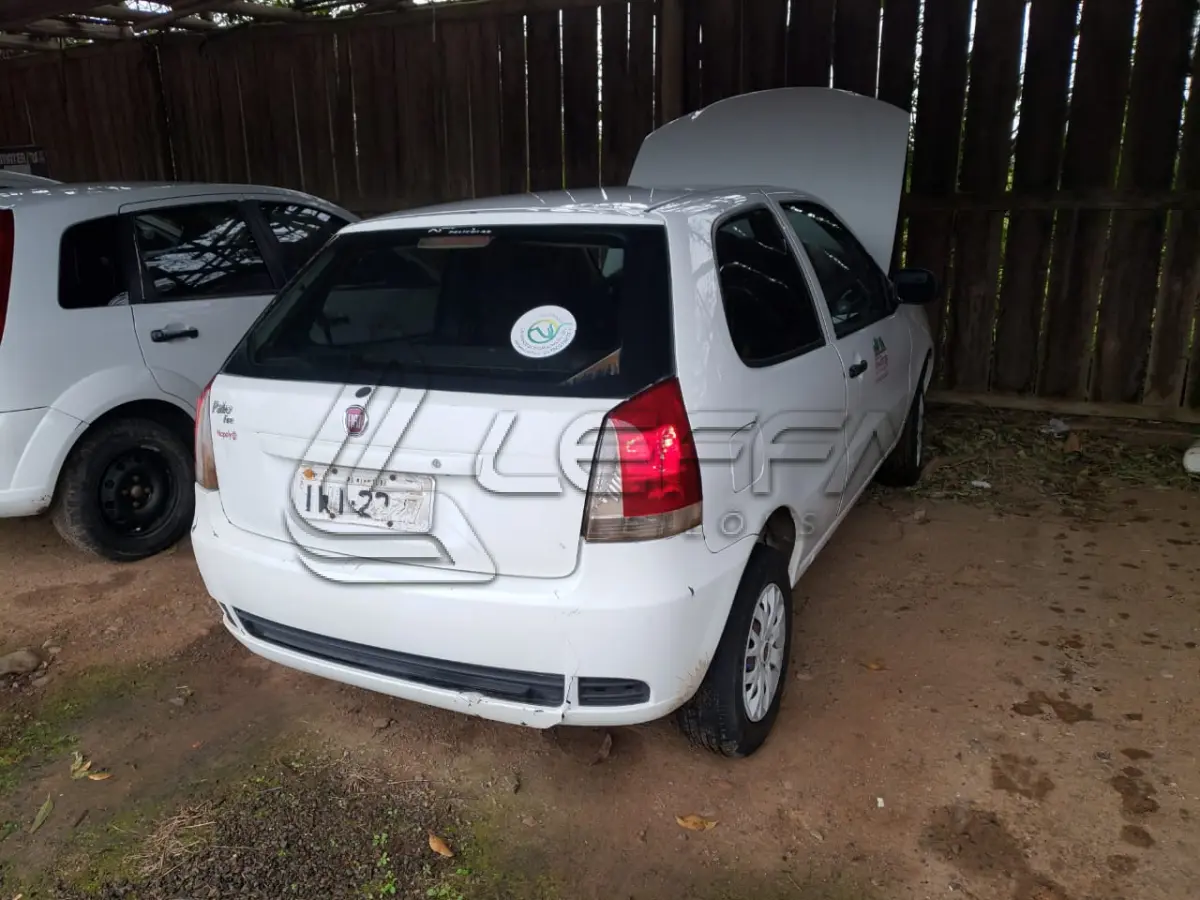 LOTE 005 - VEÍCULO FIAT PALIO FIRE, flex, placas IWI 2227, branca, ano  2014 e modelo 2015