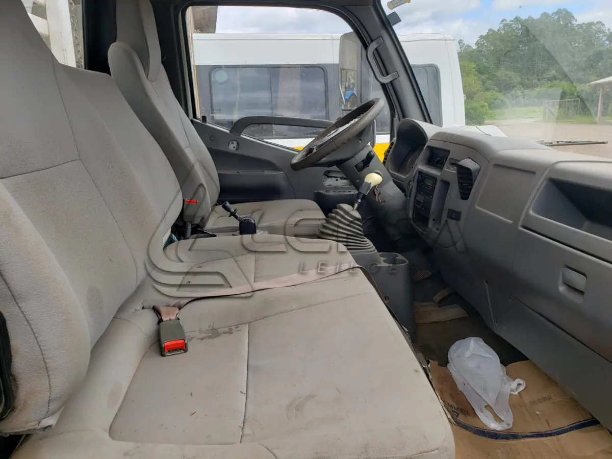 LOTE 006 - CAMINHÃO FOTON AUMARK 1009T, a diesel, ano e modelo 2015