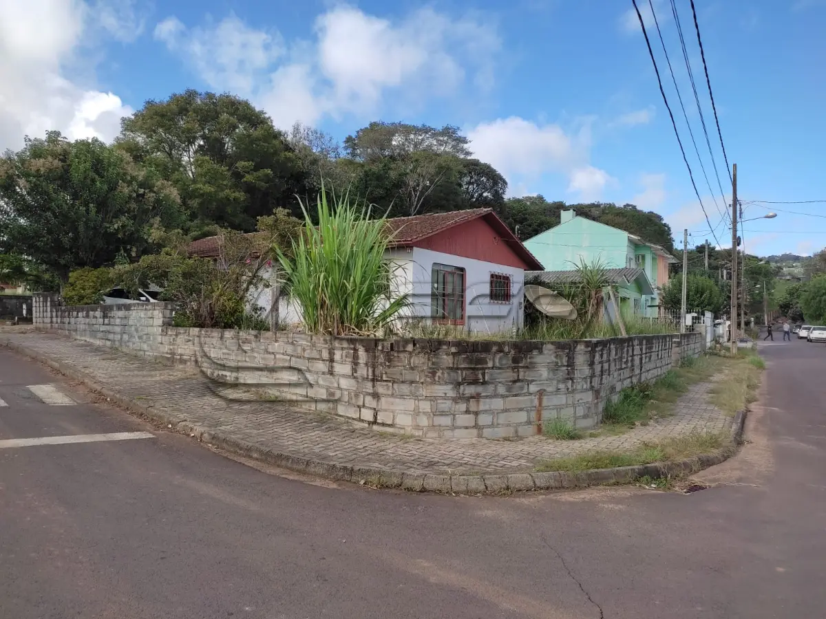 LOTE 001 - Dois Terrenos, Lotes 38 e 37 da Quadra "C", no Loteamento Verde Vale, na Cidade de Capinzal/SC