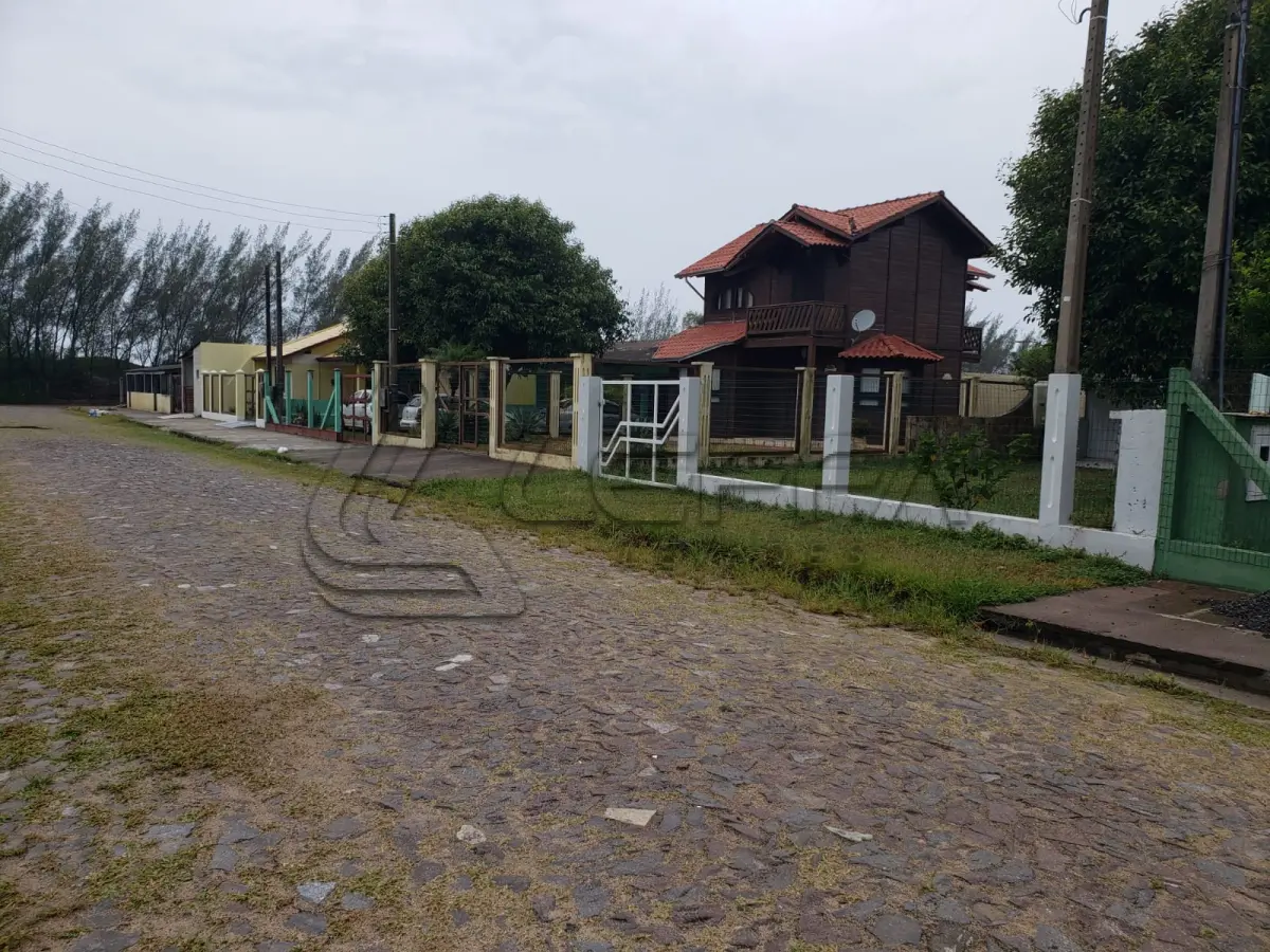 LOTE 001 - Terreno Urbano, Lote 07 Quadra 04, no Balneário Figueirinha em Arroio do Sal/RS