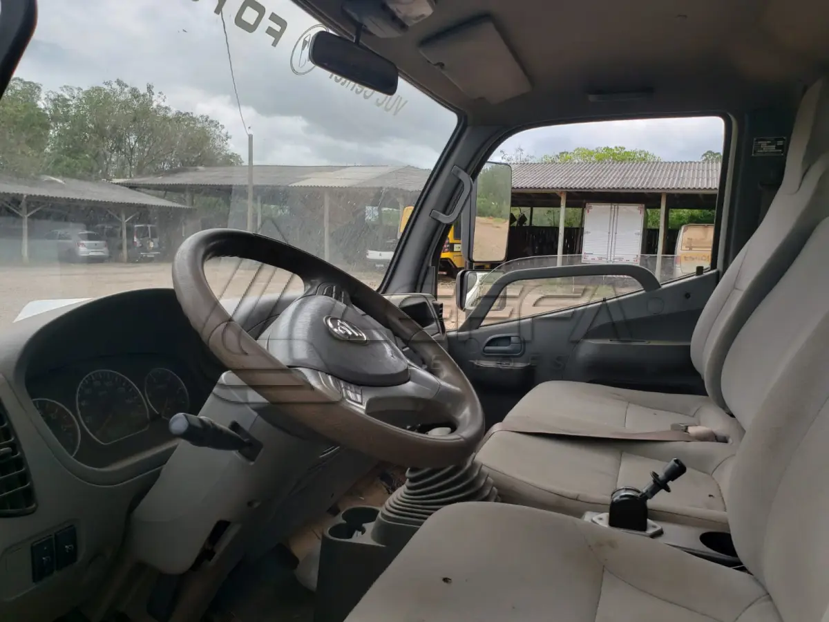 LOTE 006 - CAMINHÃO FOTON AUMARK 1009T, a diesel, ano e modelo 2015